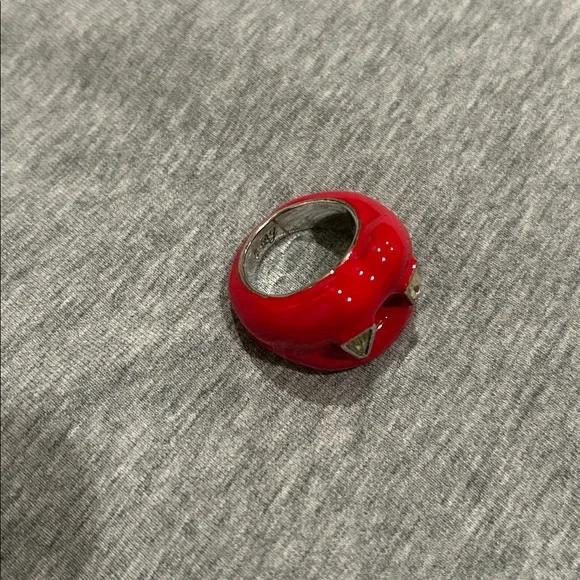 Betsey Johnson Red Vampire Fang Ring Sz 6 - Picture 3 of 5